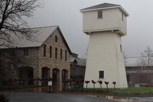 image of the iconic tower and oak tree found at the Silver Oak Winery